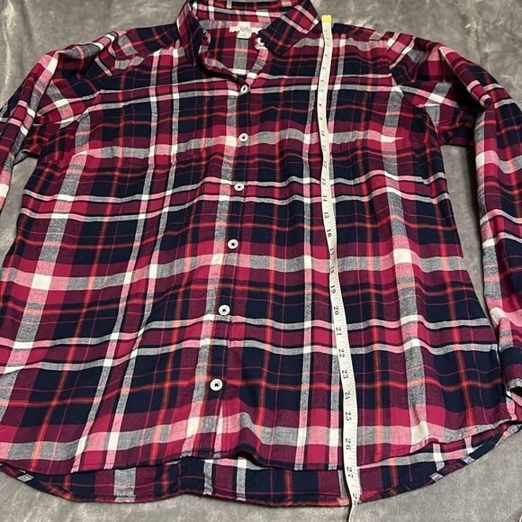 Croft & Barrow Women’s Plaid Long Sleeve Shirt. Large - Picture 2 of 5